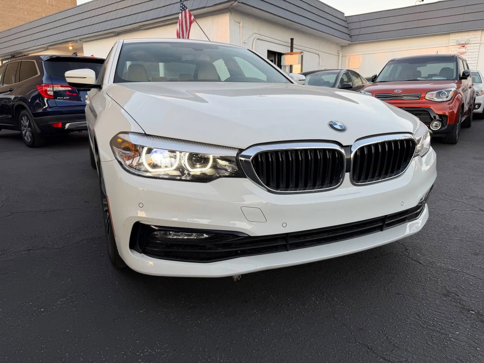 Used 2017 BMW 530i RWD image 11
