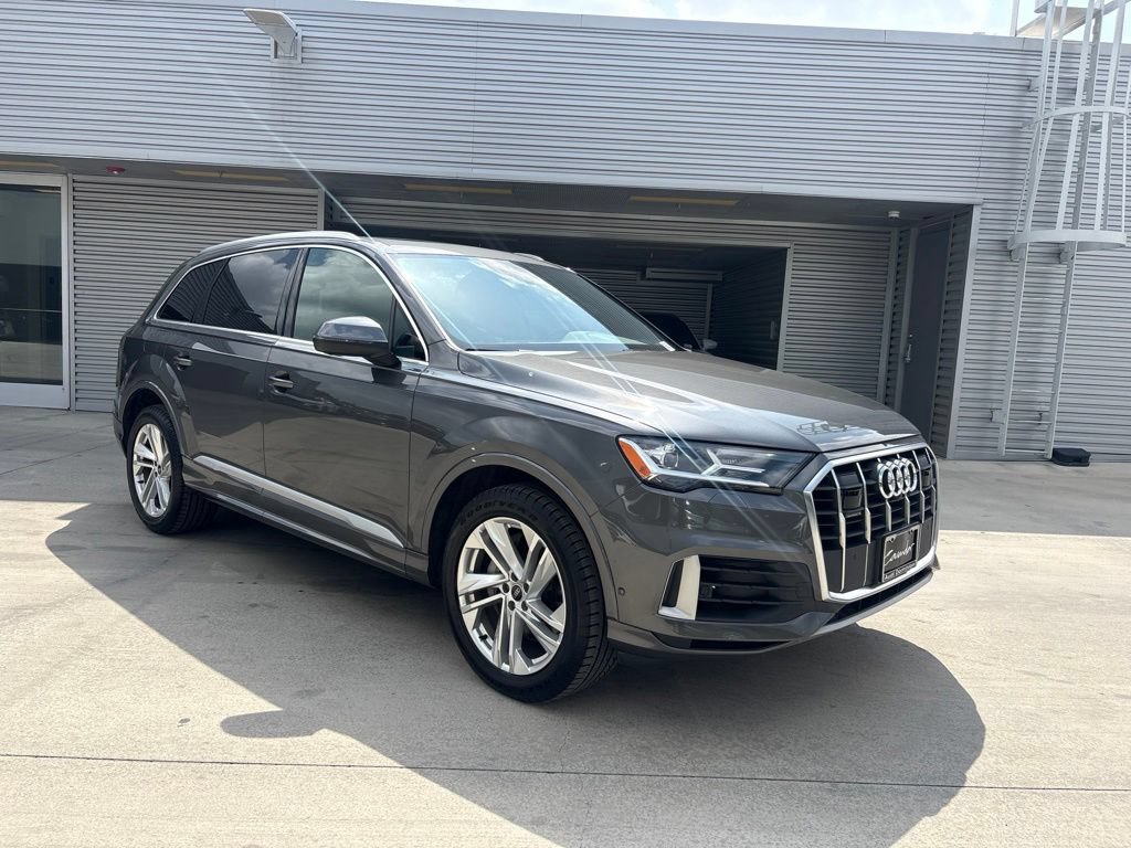 Used 2021 Audi Q7 3.0T Premium Plus AWD/4WD image 3