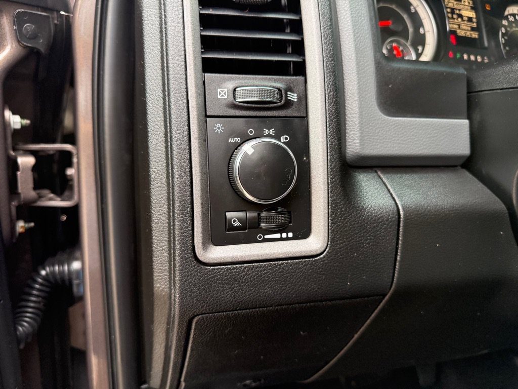Used 2018 RAM 2500 Tradesman w/ Chrome Appearance Group AWD/4WD image 24