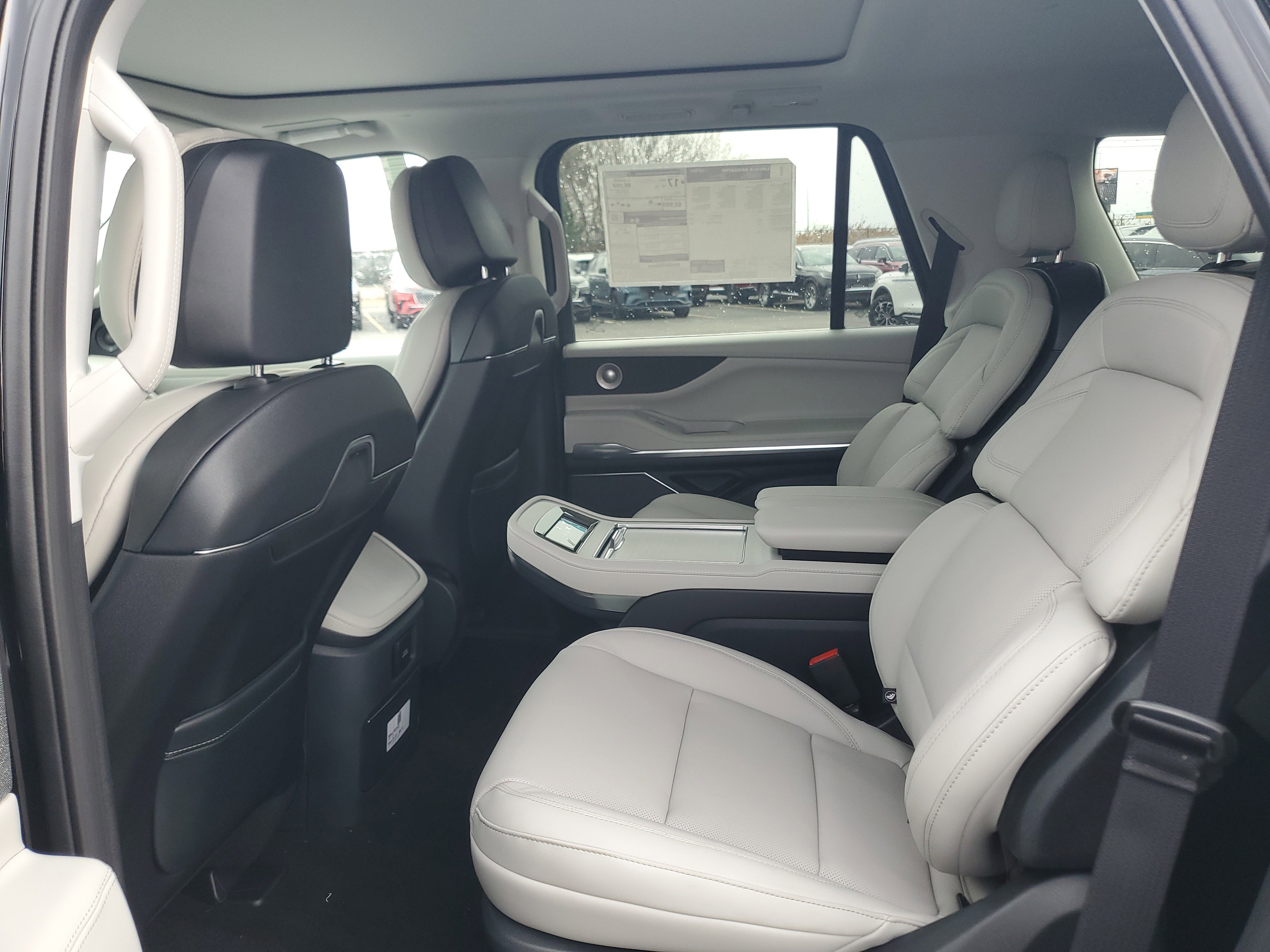 New 2026 Lincoln Navigator Reserve image 27