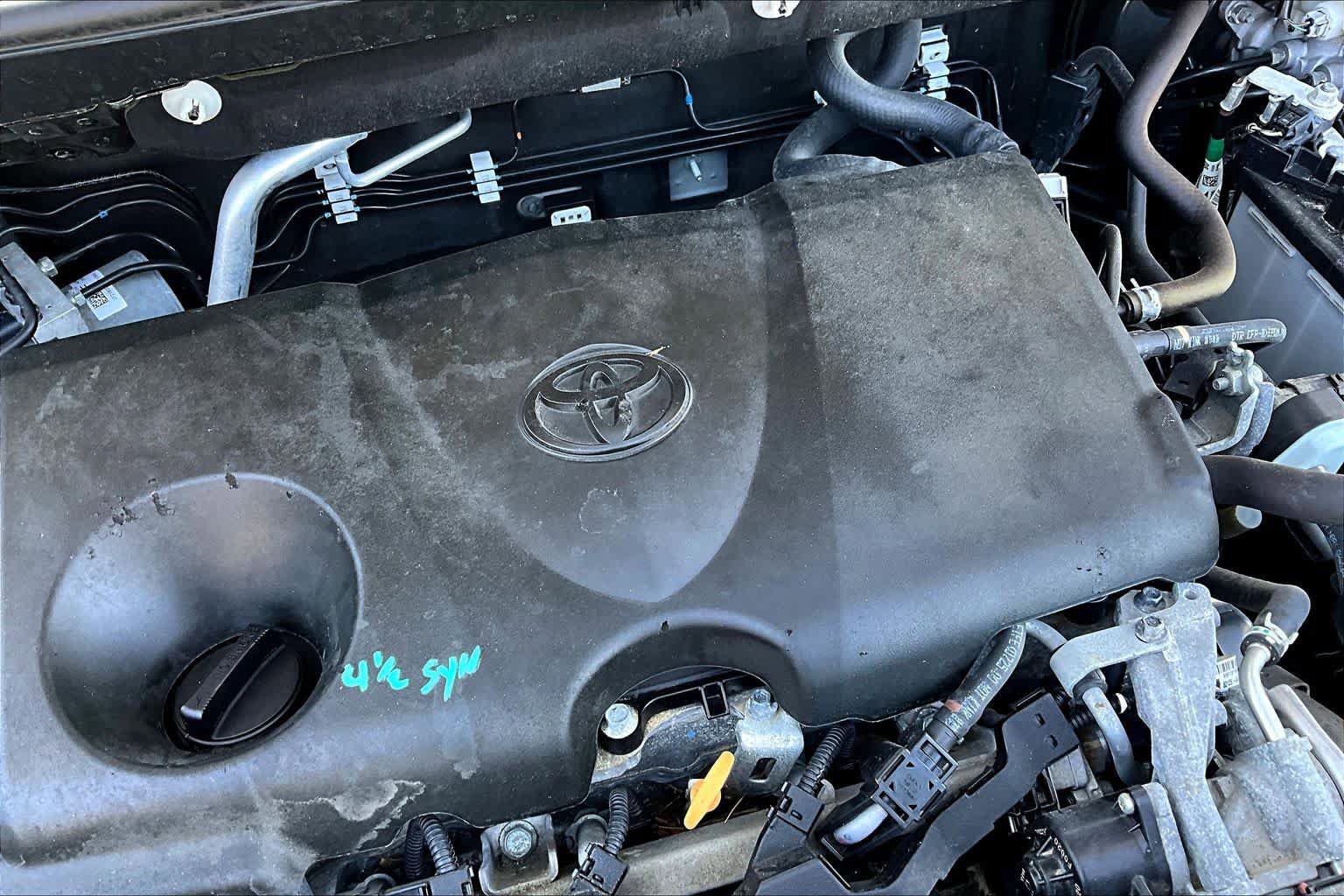 Used 2020 Toyota RAV4 LE w/ All Weather Liner Package AWD/4WD image 31