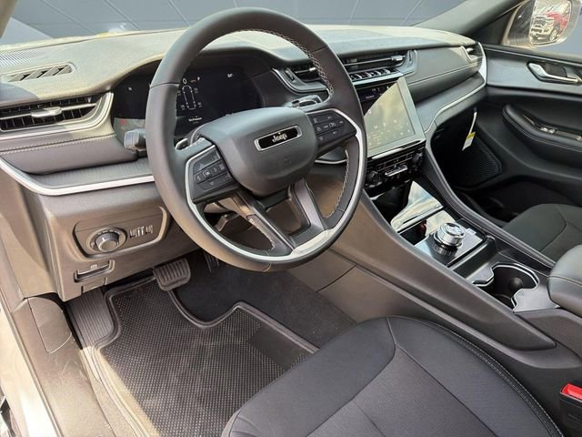 New 2026 Jeep Grand Cherokee L Laredo AWD/4WD image 4