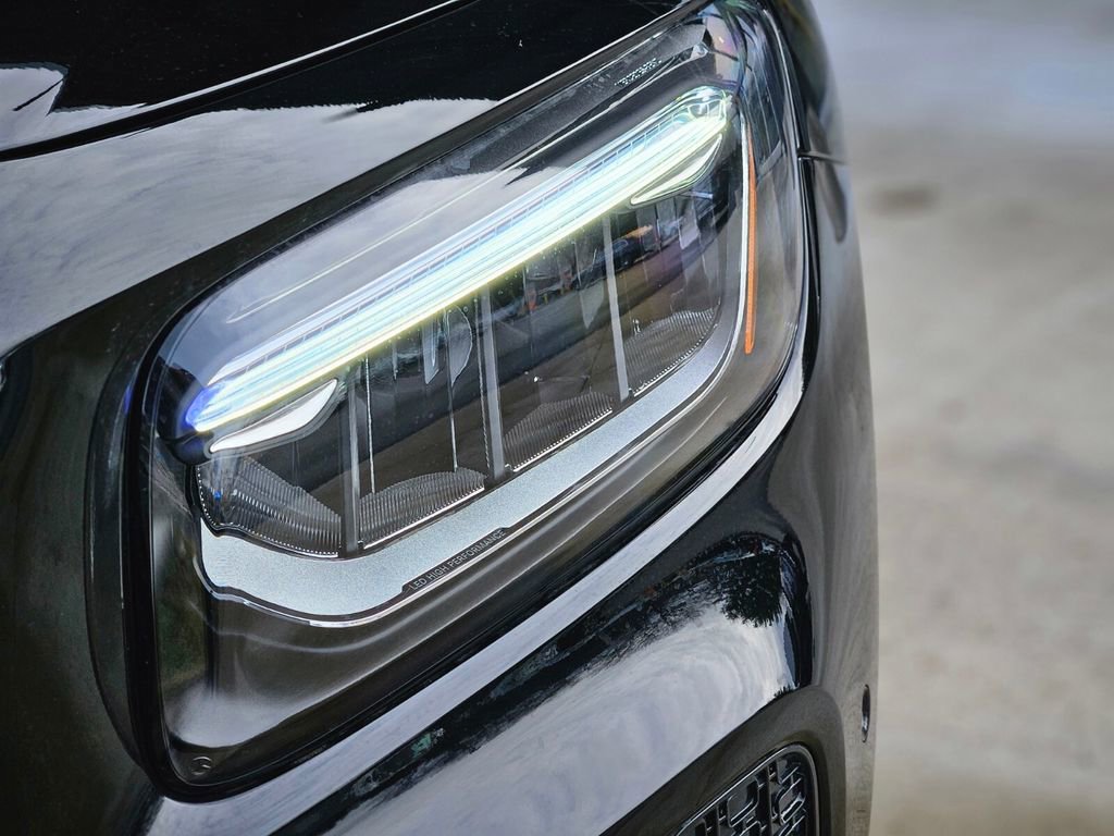 New 2026 Mercedes-Benz GLB 250 4MATIC image 10