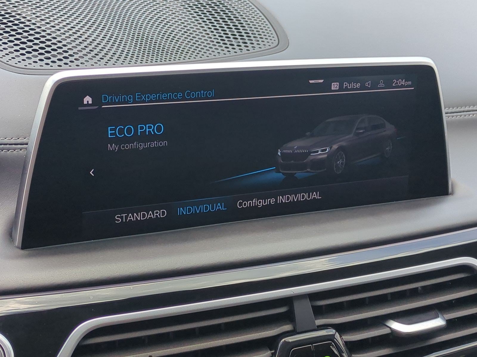 Used 2022 BMW M760i xDrive AWD/4WD image 46
