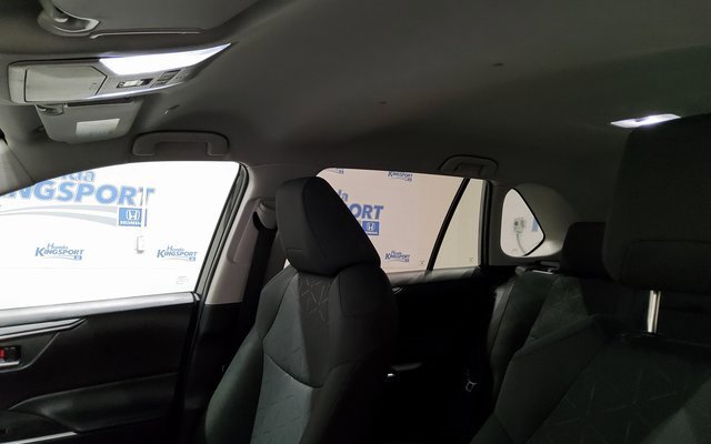 Used 2024 Toyota RAV4 XLE image 32