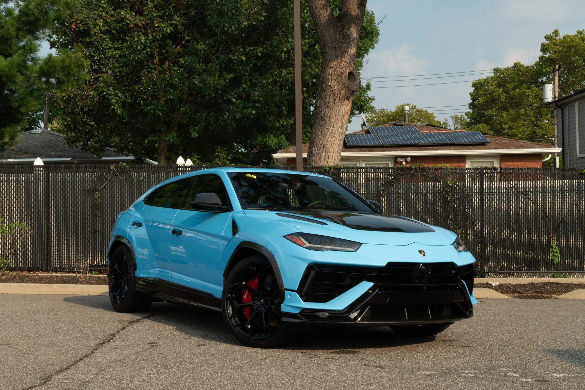 Used 2024 Lamborghini Urus Performante AWD/4WD image 2
