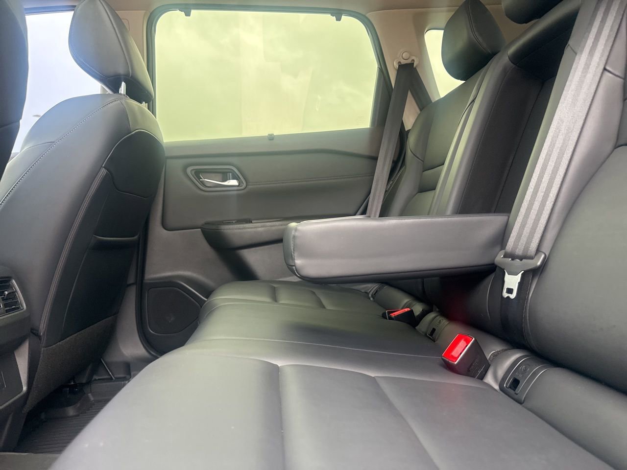 Certified 2023 Nissan Rogue SV w/ SV Premium B Package image 36