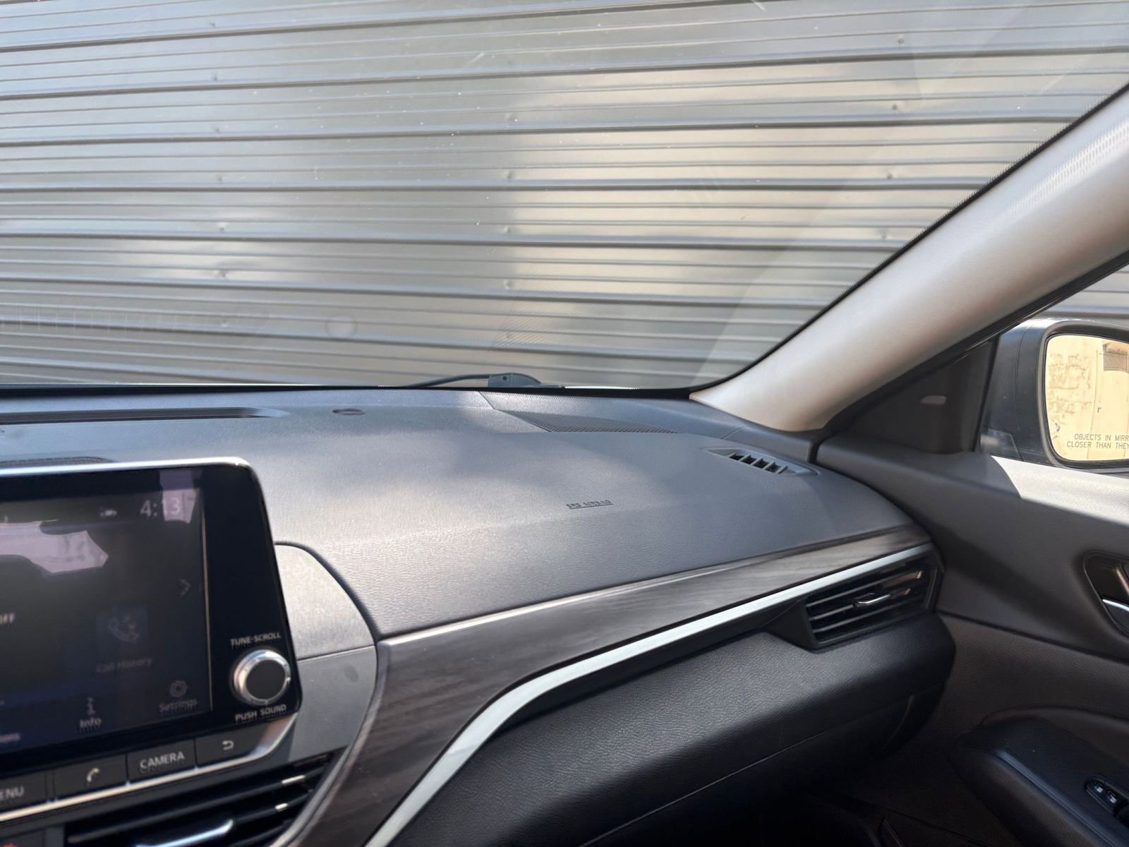Used 2025 Nissan Altima 2.5 SV FWD image 30