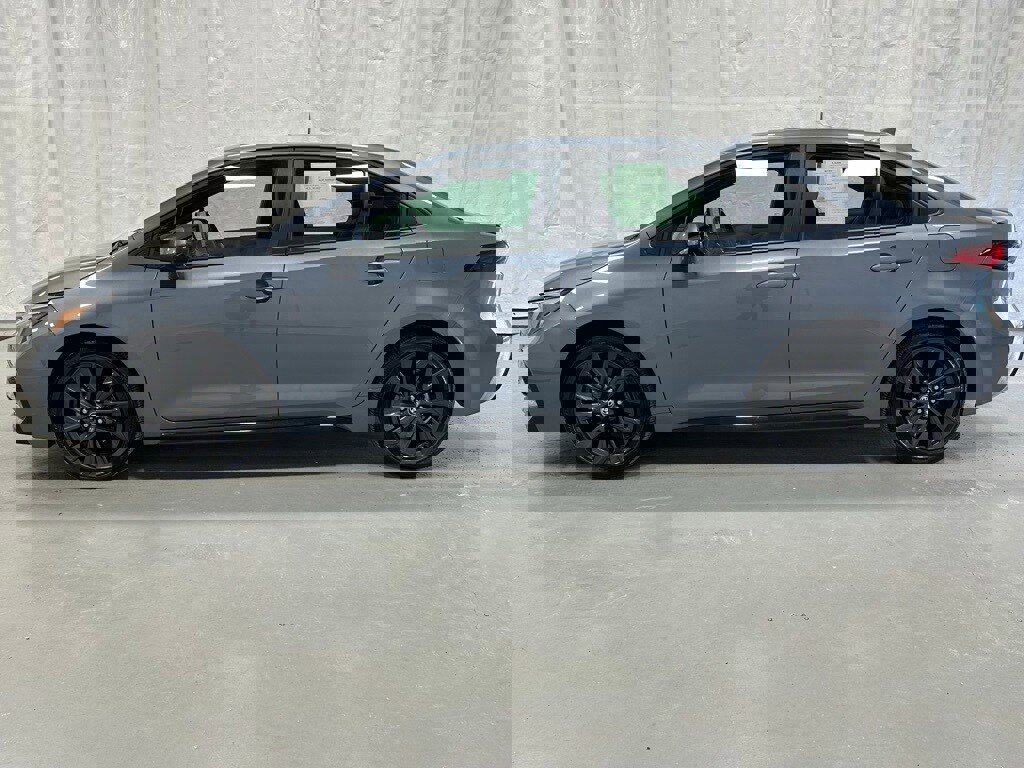 Used 2025 Toyota Corolla XSE image 4