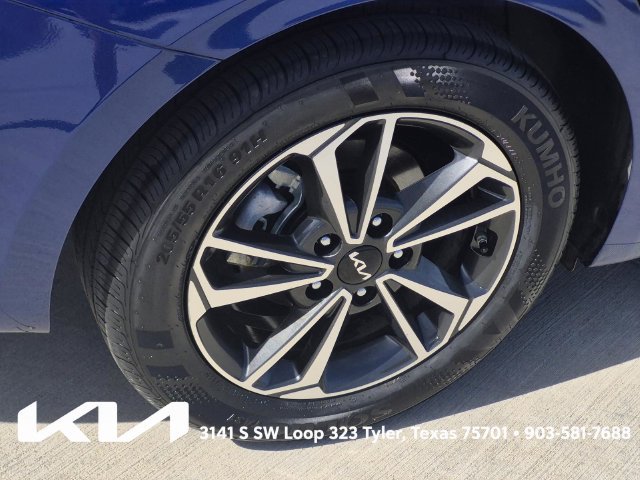 Certified 2024 Kia Forte LXS FWD image 7