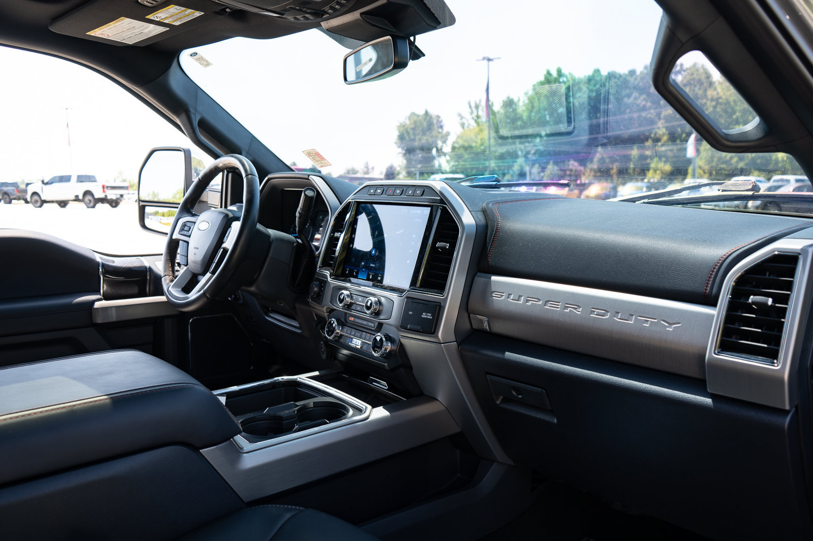 Used 2022 Ford F450 Platinum w/ FX4 Off-Road Package AWD/4WD image 47