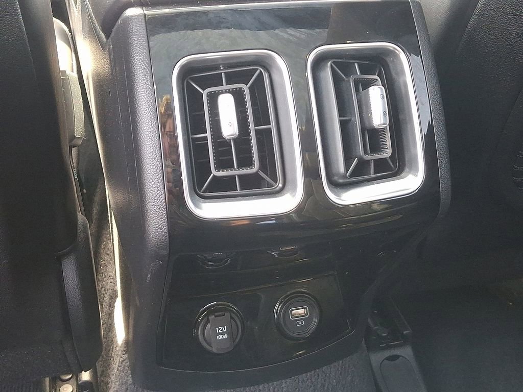 Used 2023 Kia Sorento SX FWD image 11