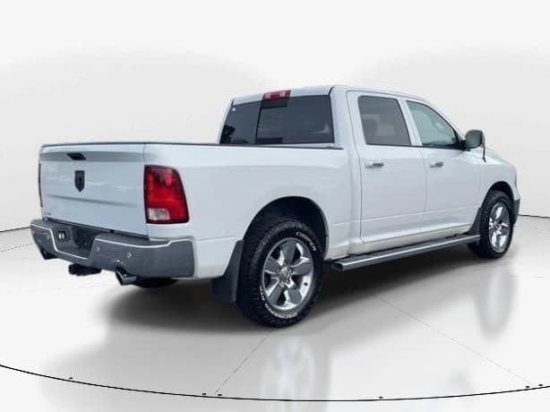 Used 2016 RAM 1500 Big Horn image 3