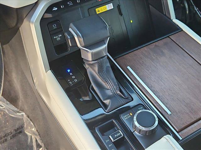 Used 2023 Toyota Sequoia Capstone AWD/4WD image 18