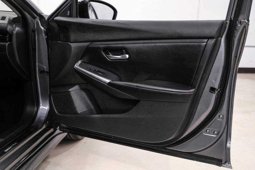 Used 2023 Nissan Sentra SR w/ Trunk Package image 42