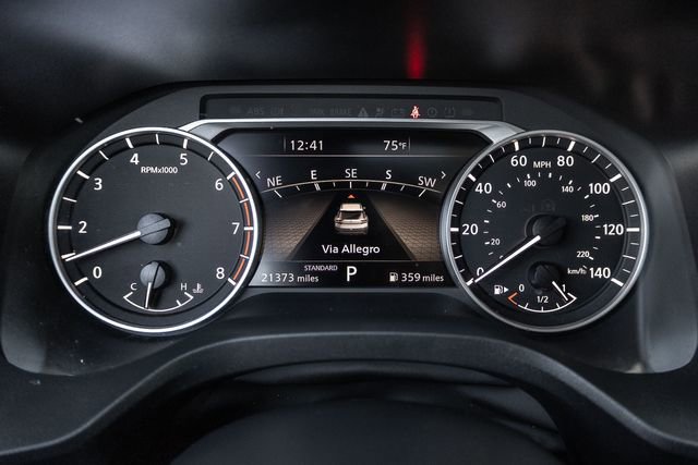 Used 2023 Nissan Rogue SL w/ SL Premium Package image 9