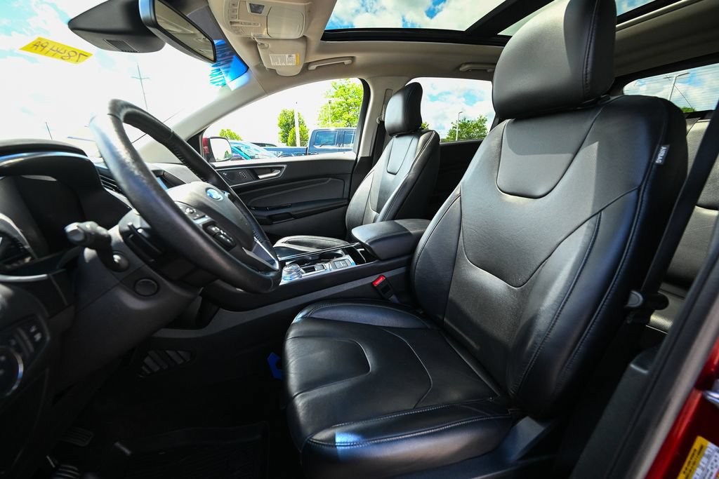 Certified 2019 Ford Edge Titanium w/ Equipment Group 301A AWD/4WD image 20
