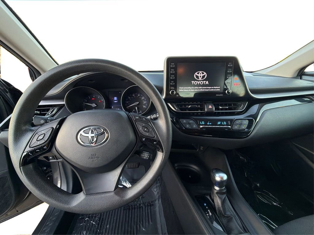 Used 2020 Toyota C-HR LE image 22