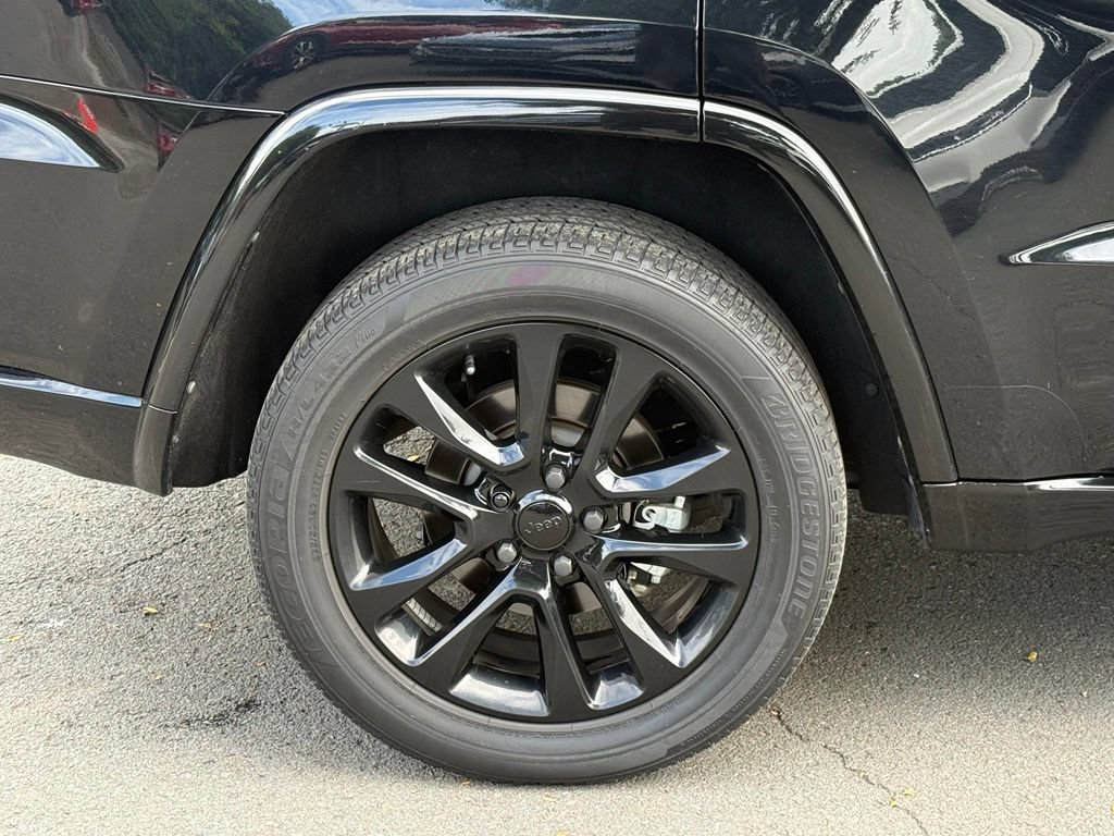 Used 2022 Jeep Grand Cherokee Laredo X AWD/4WD image 7