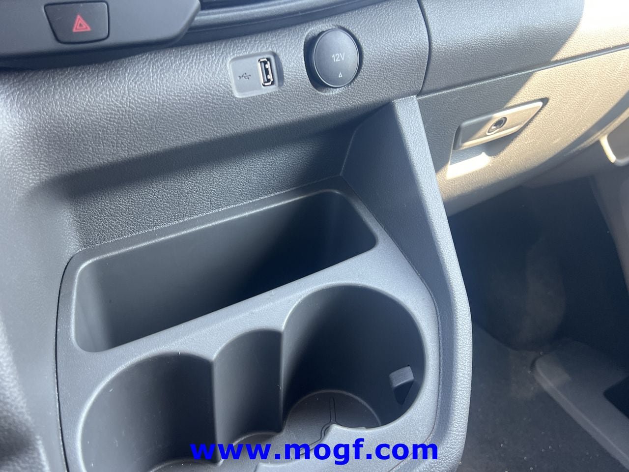 Used 2025 Ford Transit 350 XLT RWD image 8
