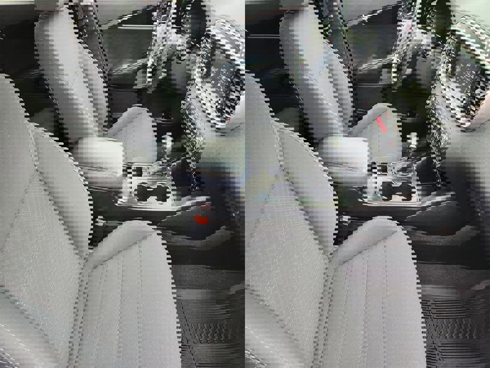 Used 2020 Kia Sorento S image 14