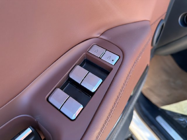 New 2026 Lincoln Navigator Reserve AWD/4WD image 21