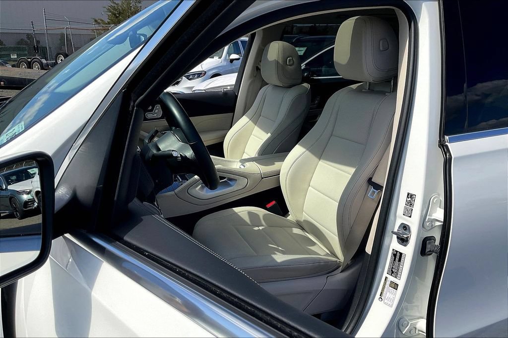 Certified 2023 Mercedes-Benz GLS 450 4MATIC image 17