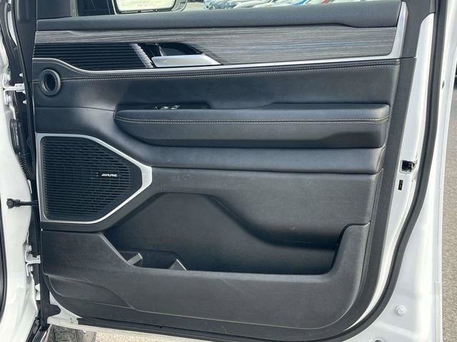 Used 2024 Jeep Wagoneer Series II image 27