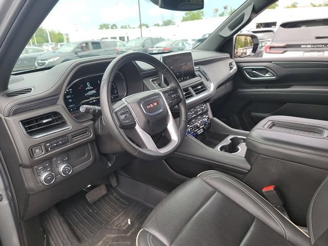 Used 2024 GMC Yukon SLT AWD/4WD image 9