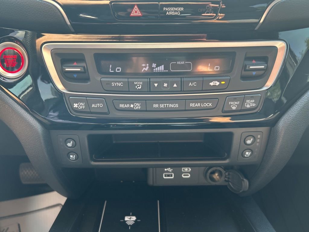 Used 2024 Honda Passport Black Edition image 17