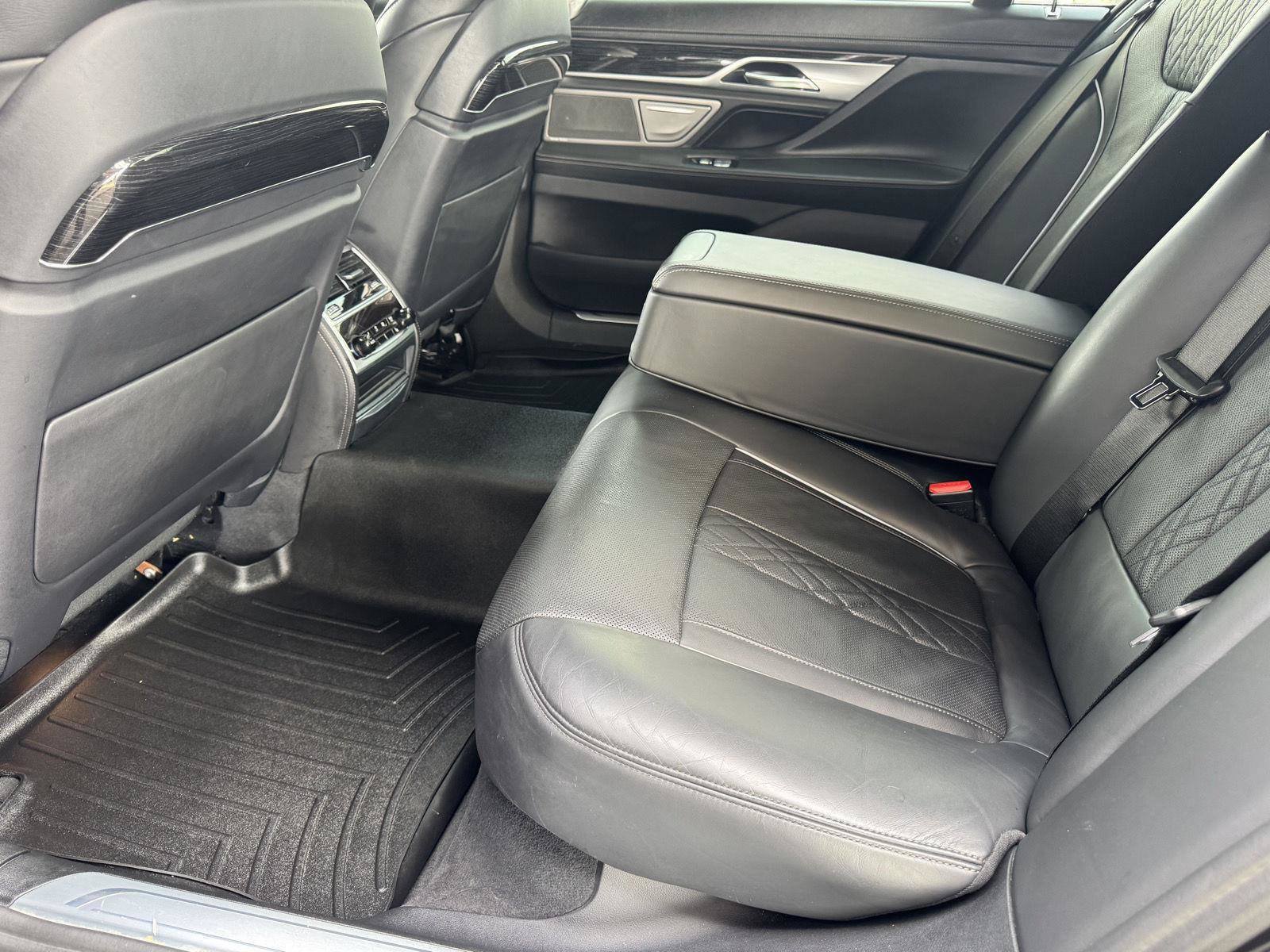 Used 2016 BMW 750i xDrive AWD/4WD image 16