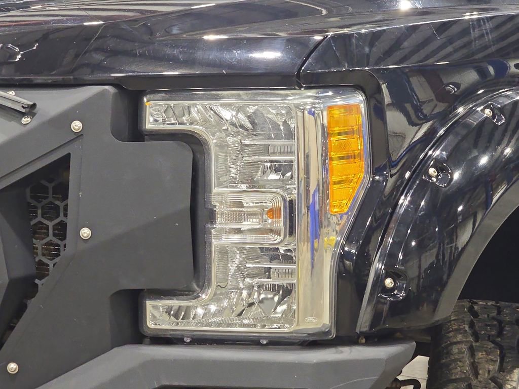 Used 2017 Ford F350 XLT image 30