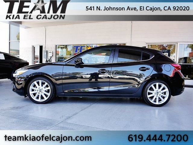 Used 2017 MAZDA MAZDA3 Grand Touring w/ Premium Equipment Package FWD image 6