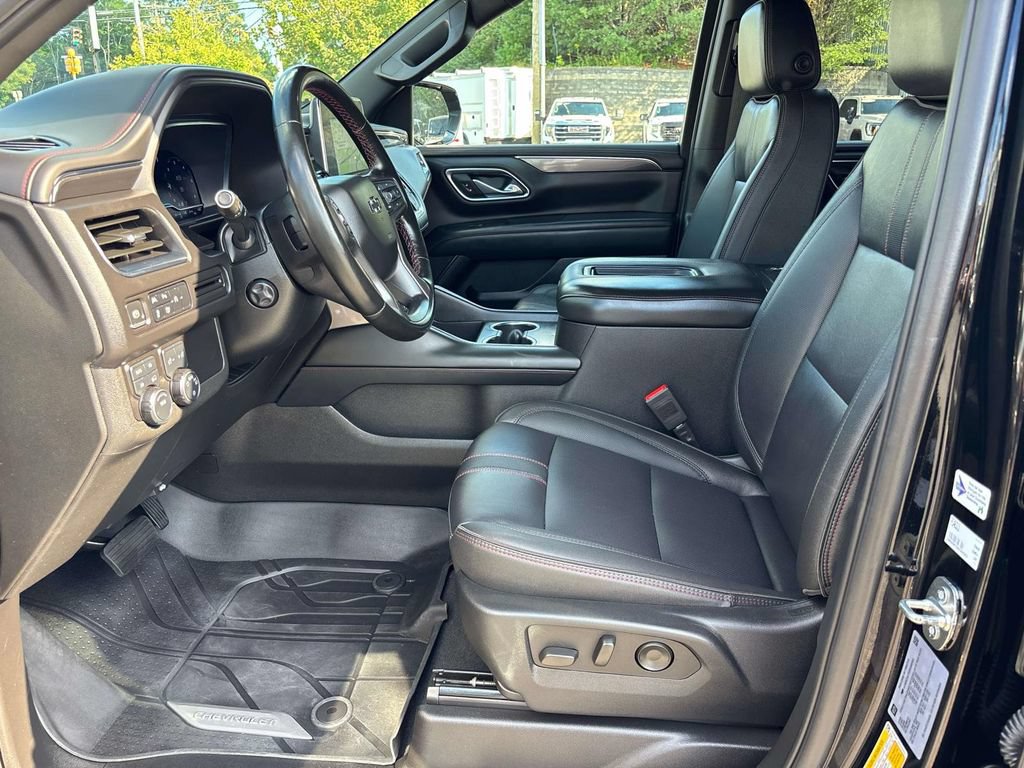 Used 2024 Chevrolet Tahoe RST w/ Luxury Package AWD/4WD image 12