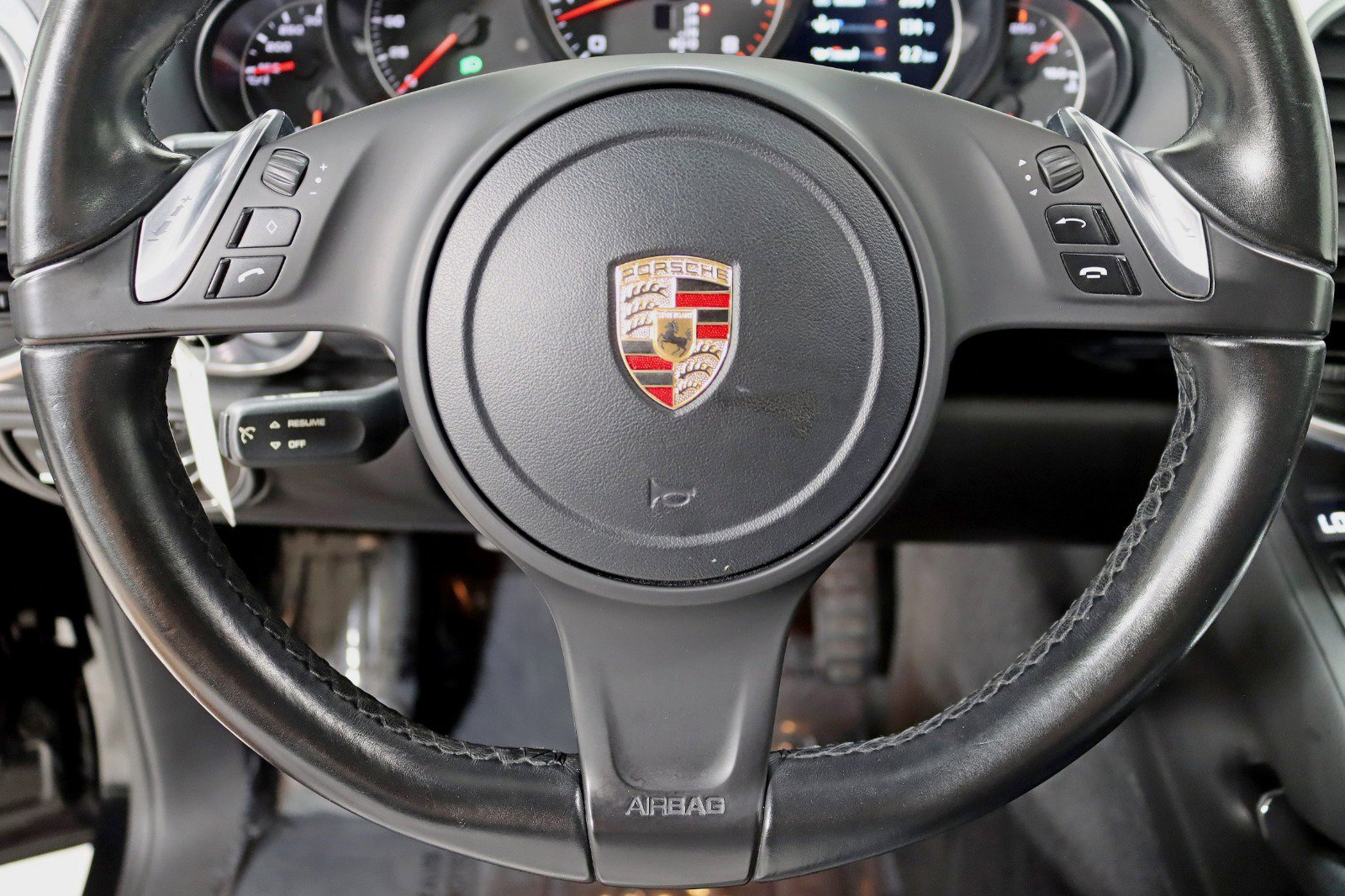 Used 2014 Porsche Cayenne Platinum Edition image 15