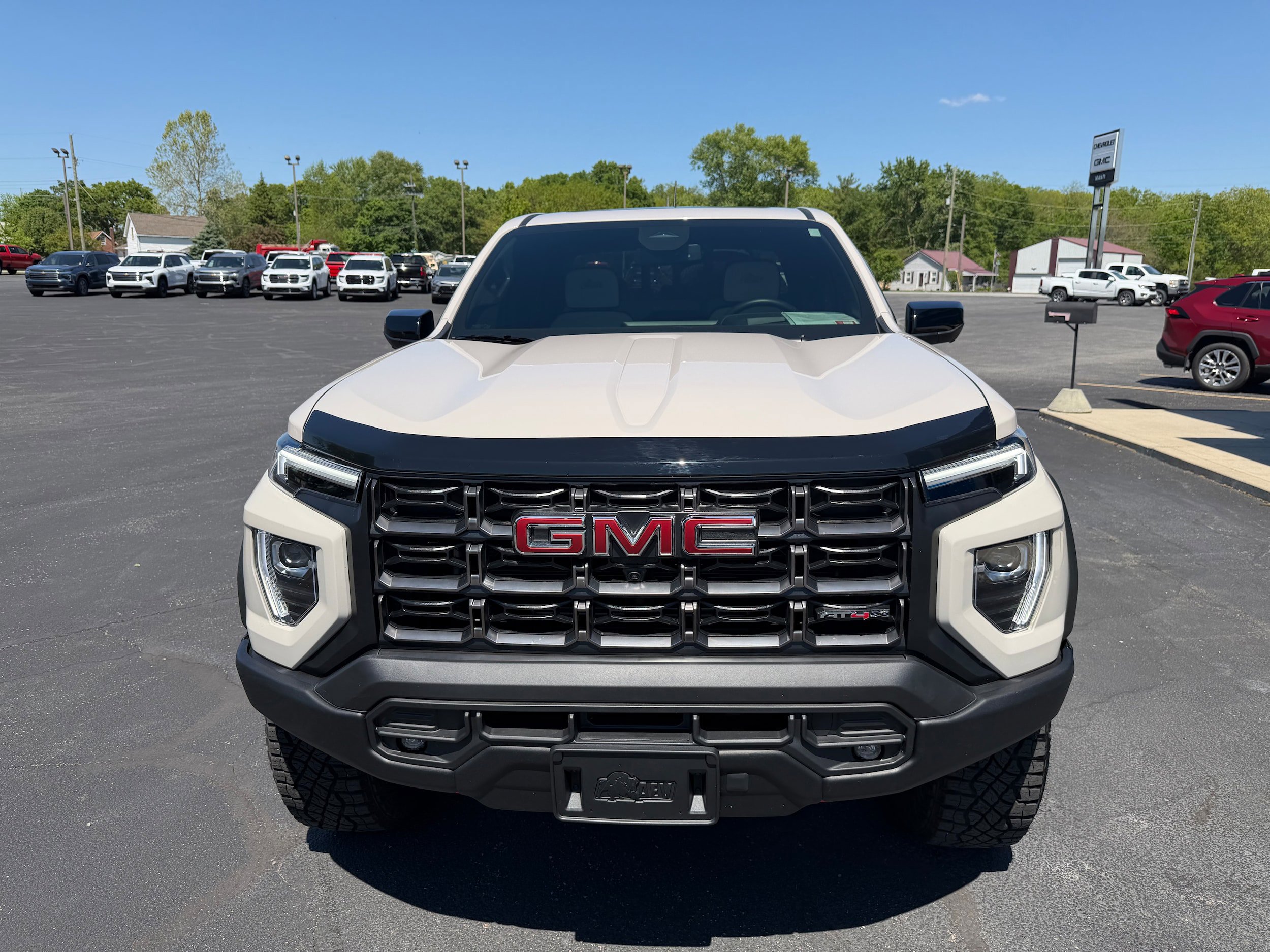 Used 2026 GMC Canyon AT4X w/ AT4X AEV Edition AWD/4WD image 13
