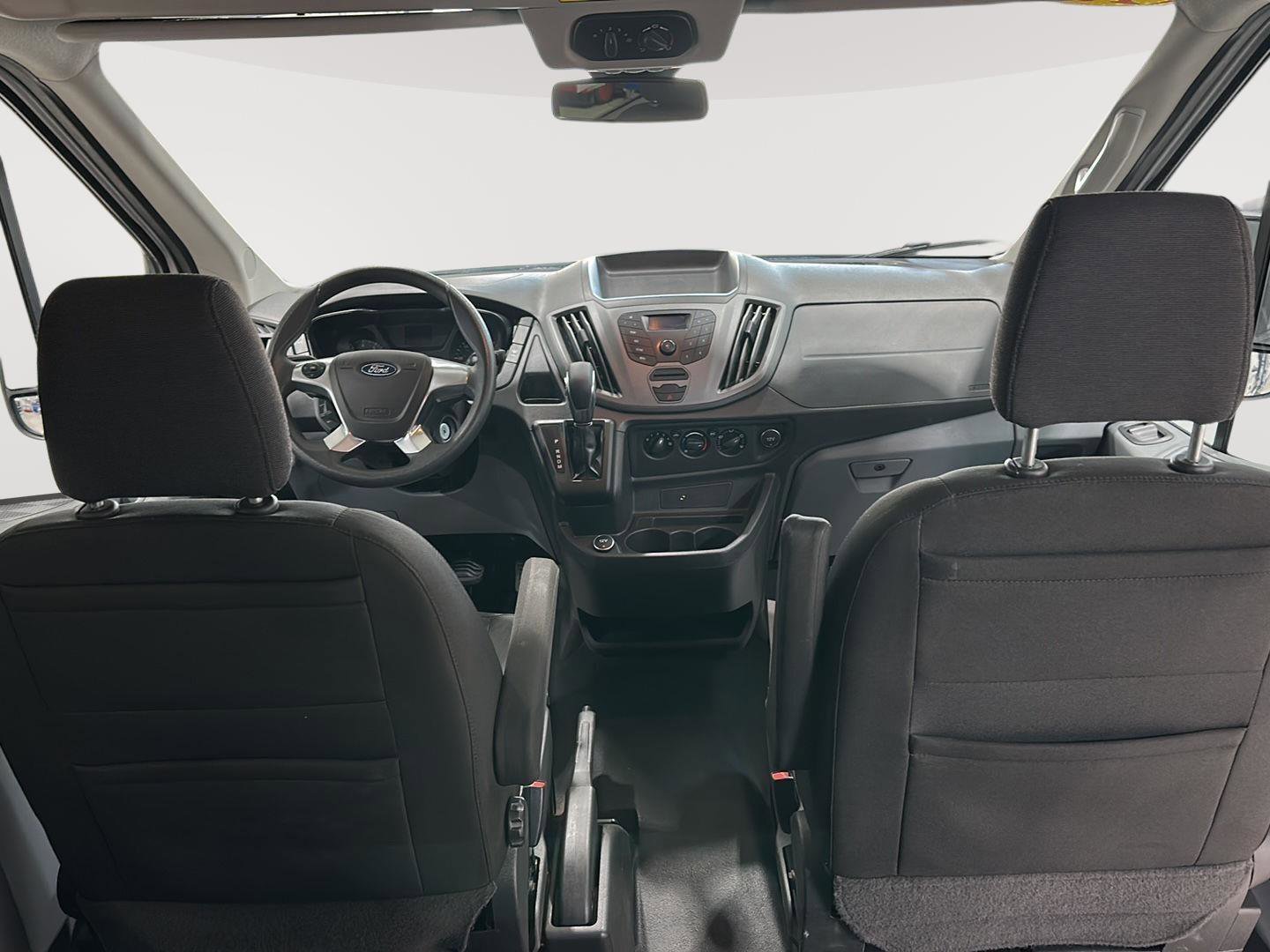 Used 2018 Ford Transit 350 XL image 17