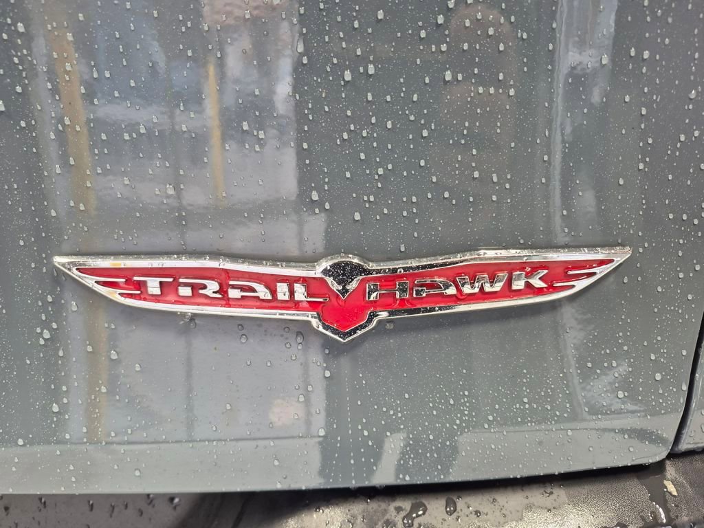 Used 2015 Jeep Cherokee Trailhawk w/ Leather Interior Group image 12