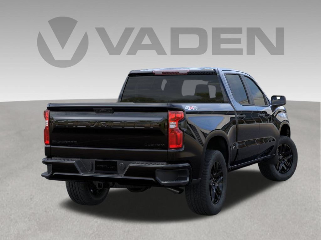 New 2026 Chevrolet Silverado 1500 Custom w/ LPO, Dark Essentials Package AWD/4WD image 4