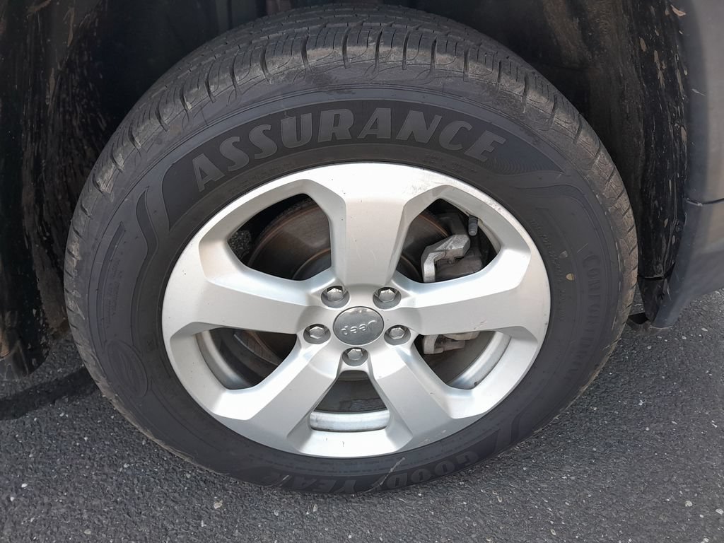Used 2019 Jeep Compass Latitude w/ Popular Equipment Group AWD/4WD image 40