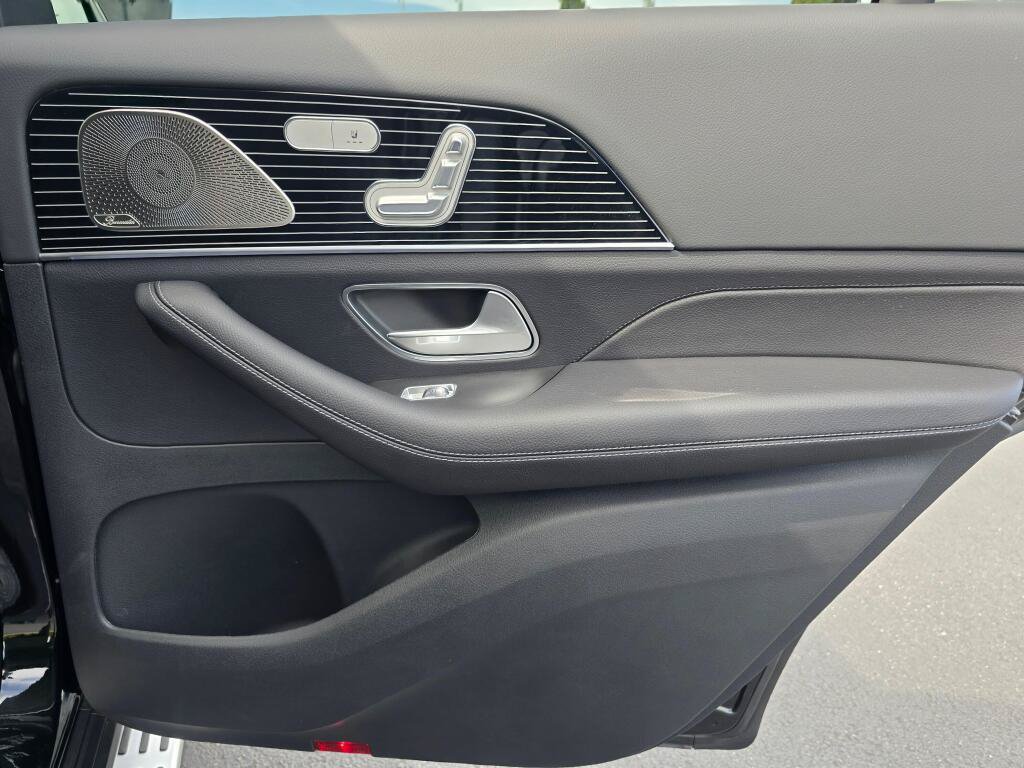 New 2026 Mercedes-Benz GLS 450 4MATIC image 25