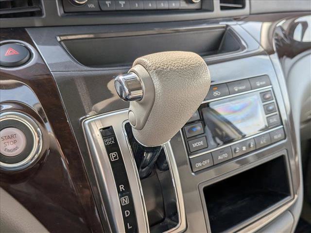 Used 2015 Nissan Quest SV image 12
