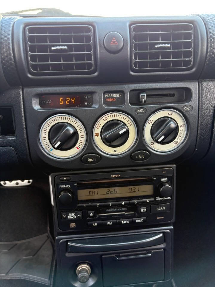 Used 2003 Toyota MR2 RWD image 14