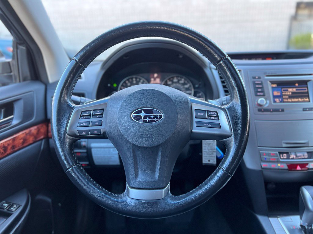 Used 2012 Subaru Outback 3.6R Limited w/ Moonroof Pkg AWD/4WD image 31