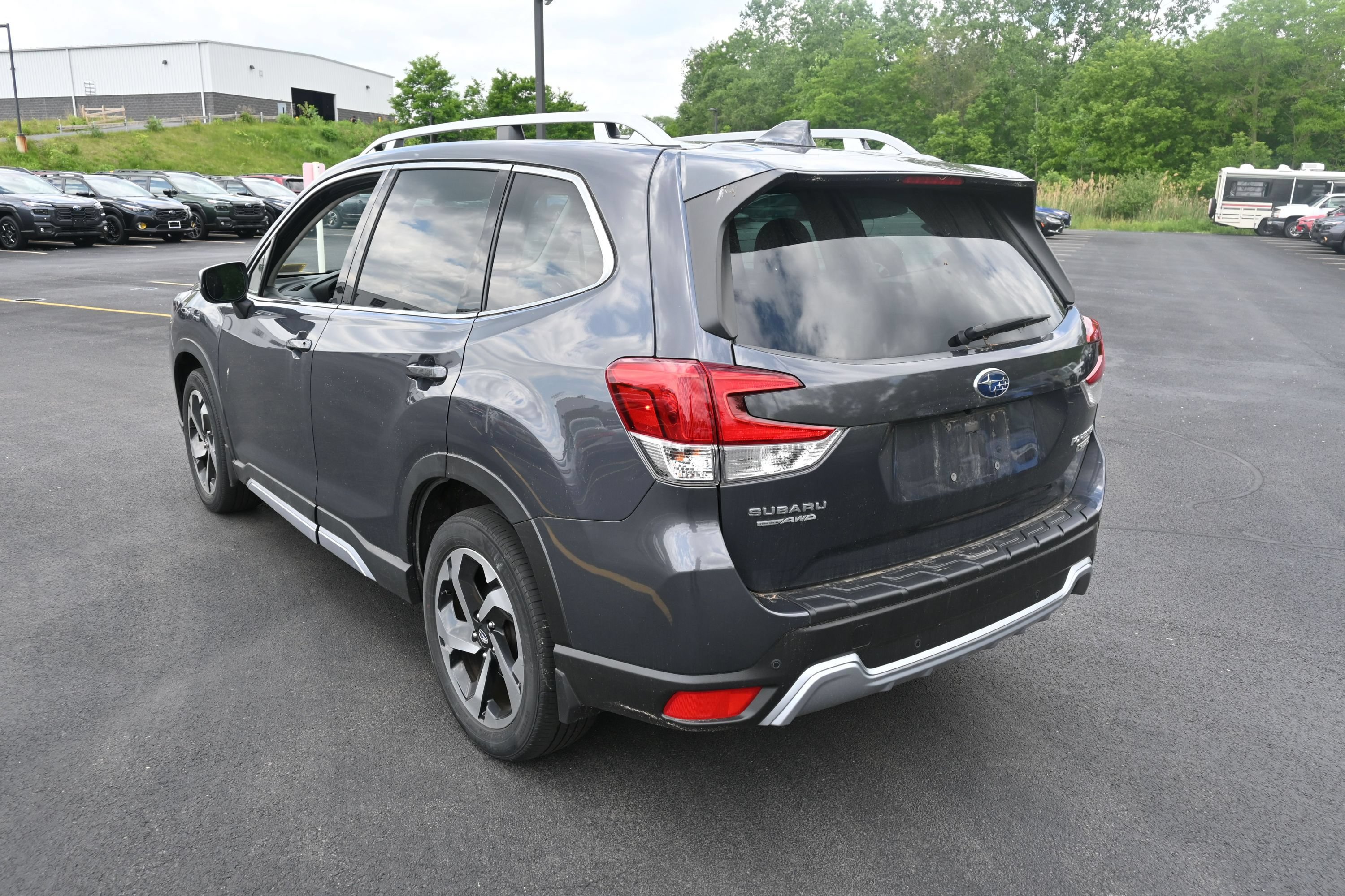 Used 2023 Subaru Forester Touring AWD/4WD image 5
