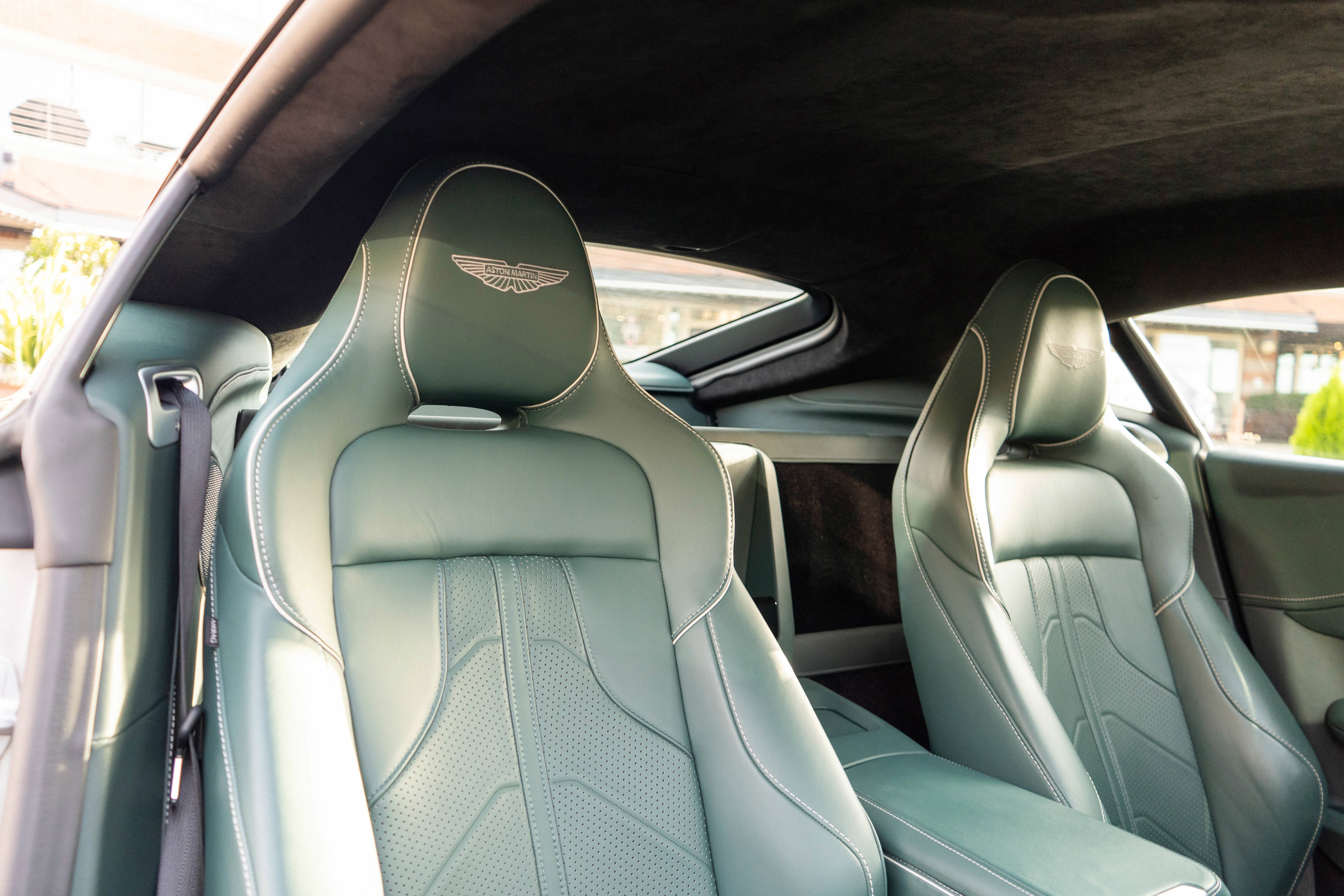 Used 2025 Aston Martin V8 Vantage Coupe image 26