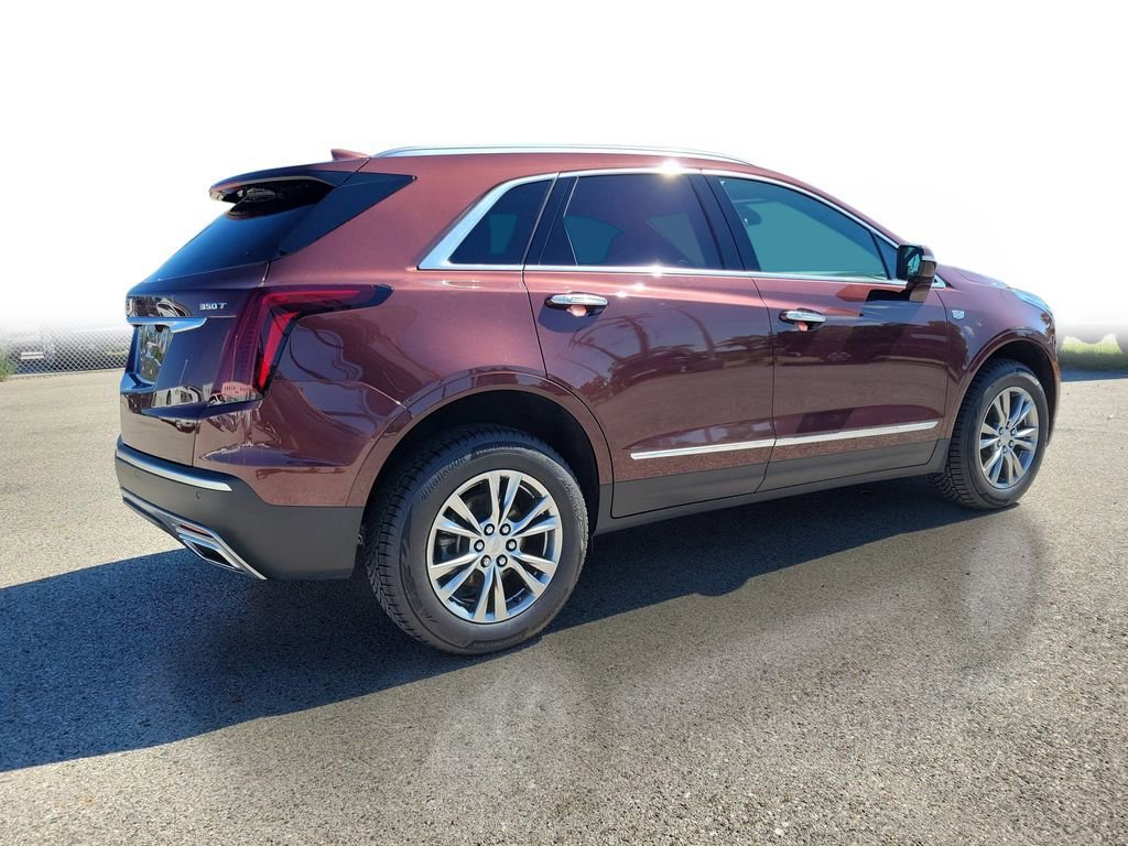 Certified 2022 Cadillac XT5 Premium Luxury w/ LPO, Floor Liner Package FWD image 4