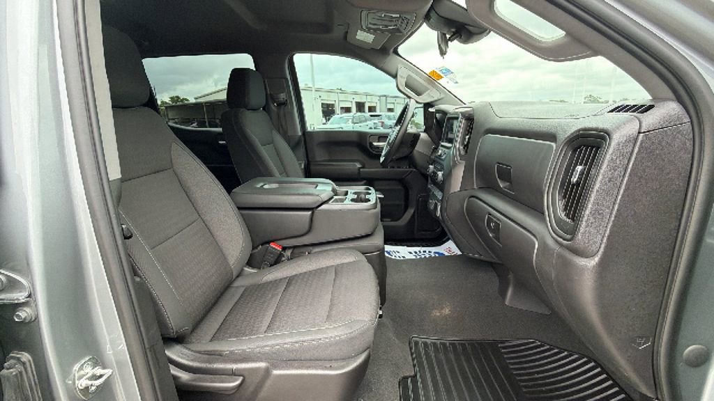 Used 2023 Chevrolet Silverado 1500 Custom Trail Boss AWD/4WD image 29