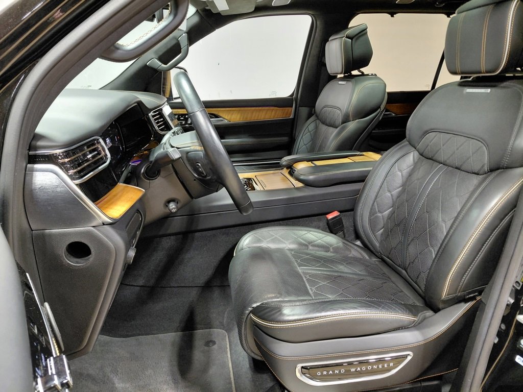 Used 2022 Jeep Grand Wagoneer Series III image 3