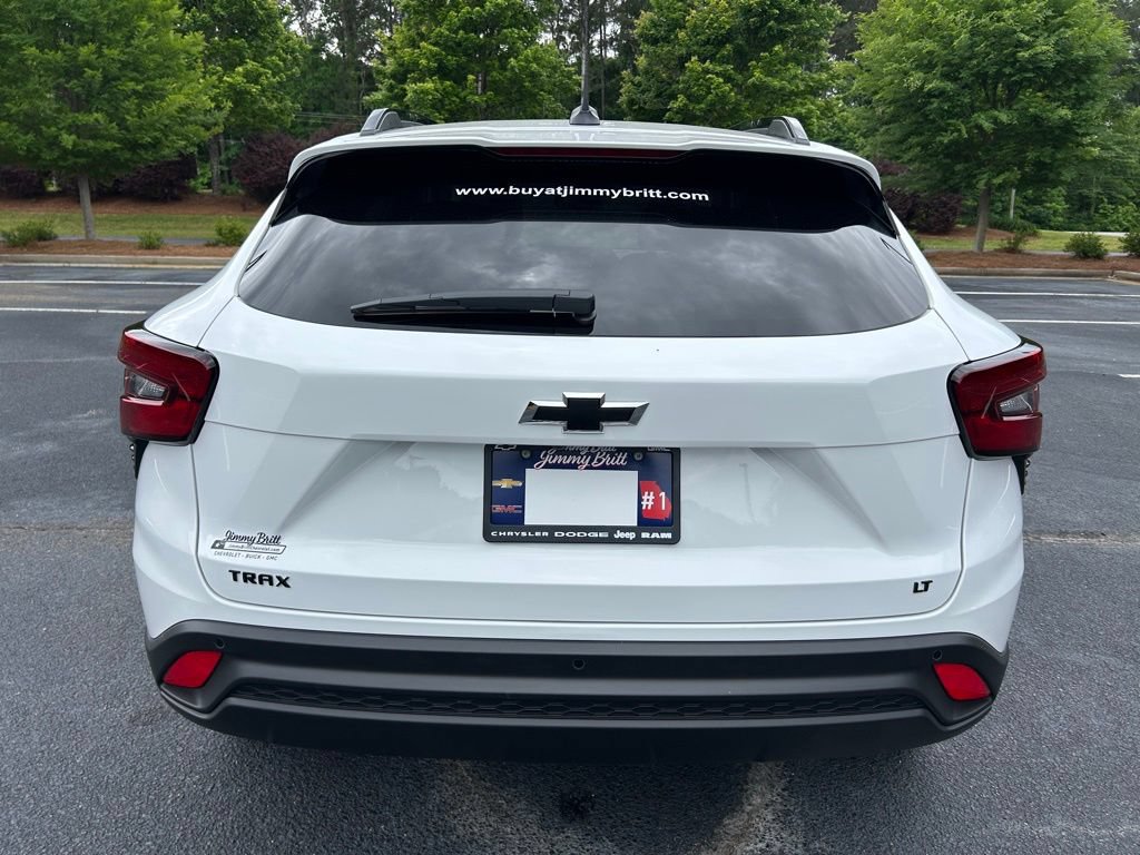 New 2026 Chevrolet Trax LT w/ Driver Confidence Package FWD image 18